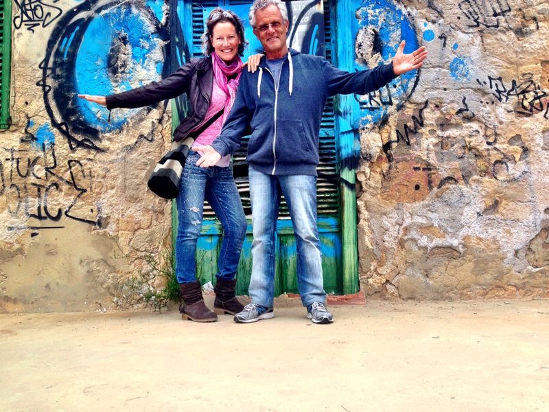 Esther Jacobs with her father Robert in front of a graffiti wall