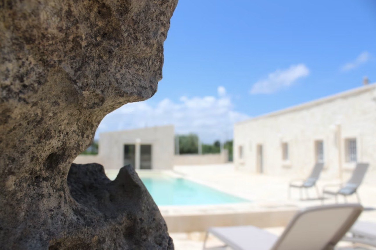 Swimming pool and terrace at the writing retreat villa in Puglia